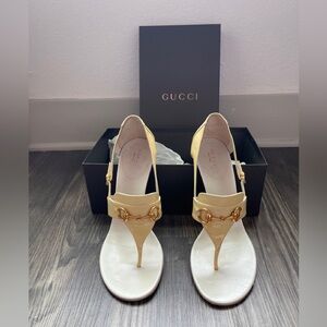 Gucci Moda Patent Horesbit Thong